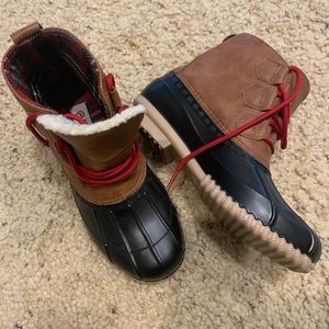 Magellan rain duck boots.